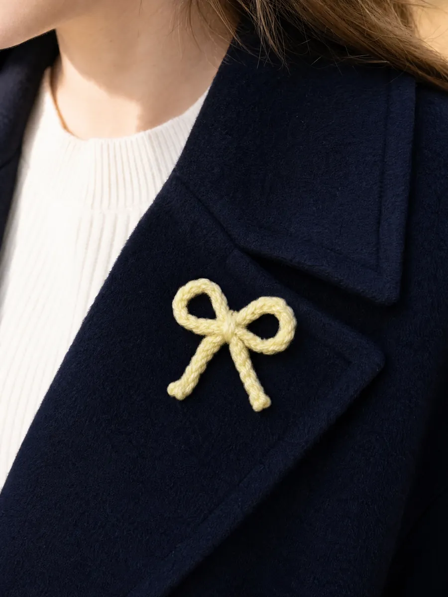 Pin Laço — Amarelo Manteiga